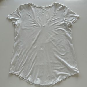 Lululemon white v neck t shirt size